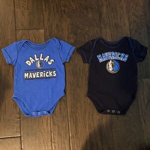 Dallas mavericks baby bodysuit onesie bundle size 3/6 months
